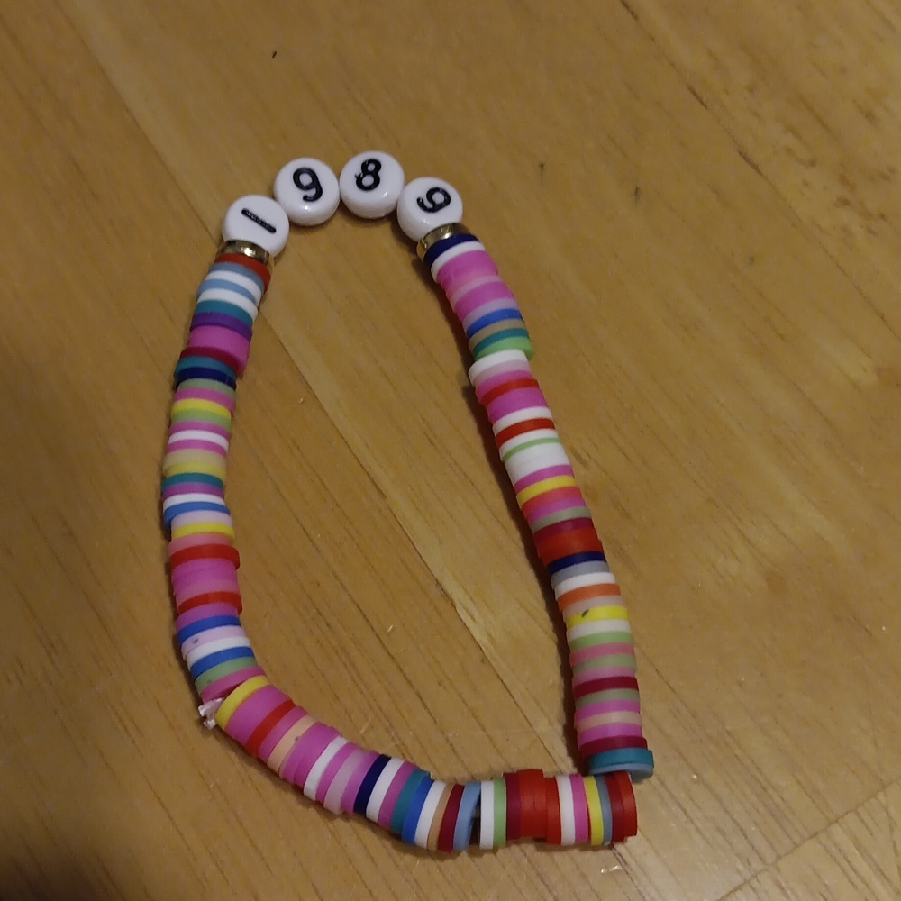 Taylor Swift Friendship Braclets set of 5 - Picture 6 of 7